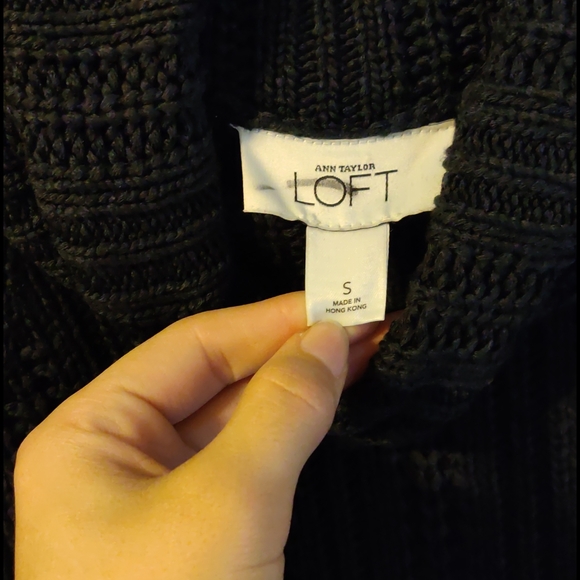 Black knit turtle neck sweater - Picture 2 of 3